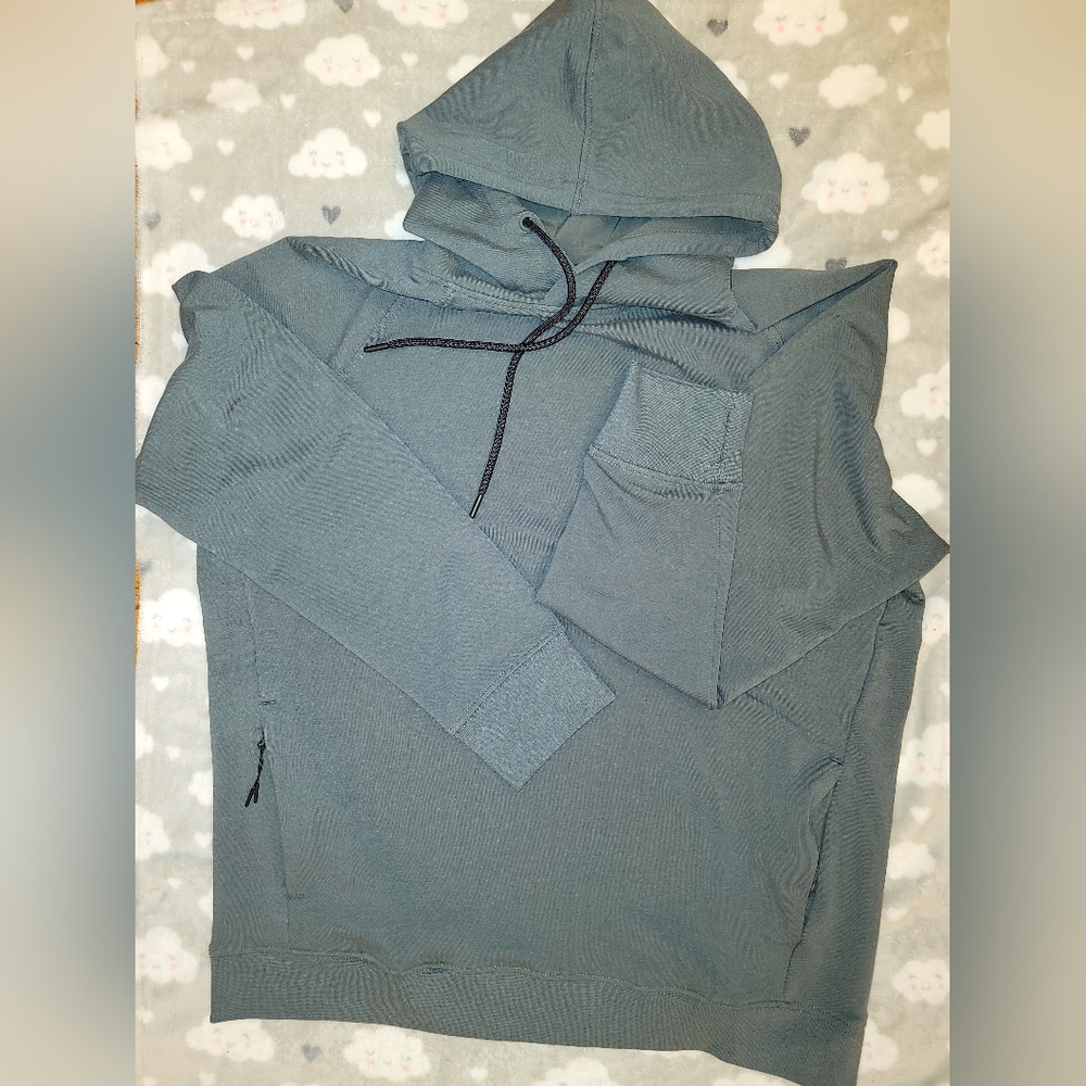 Mens Everyday solid green pullover hoodie w/ thumbholes size L